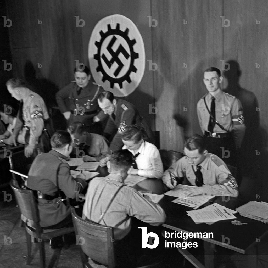 Day of a written examination at the Reichsberufswettkampf contest 1937, Germany 1930s (b/w photo)