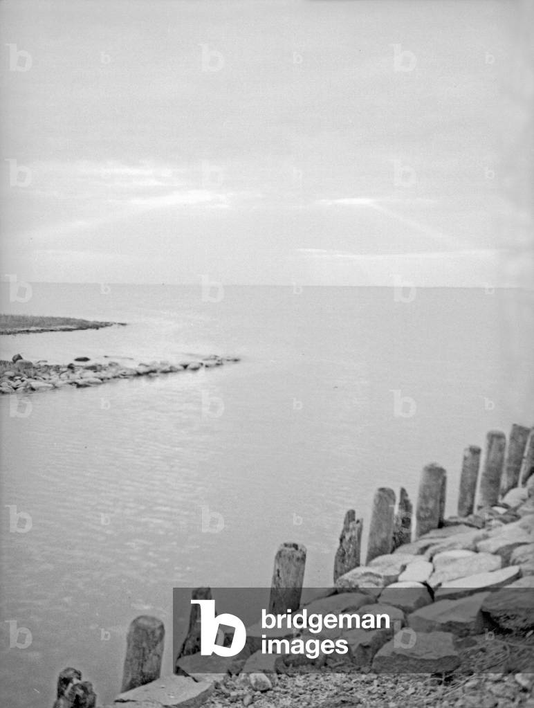 At Vistula Lagoon near Cadinen, East Prussia, 1930s (b/w photo)