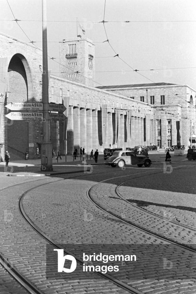 Stuttgart main station, Germany 1930s (b/w photo)