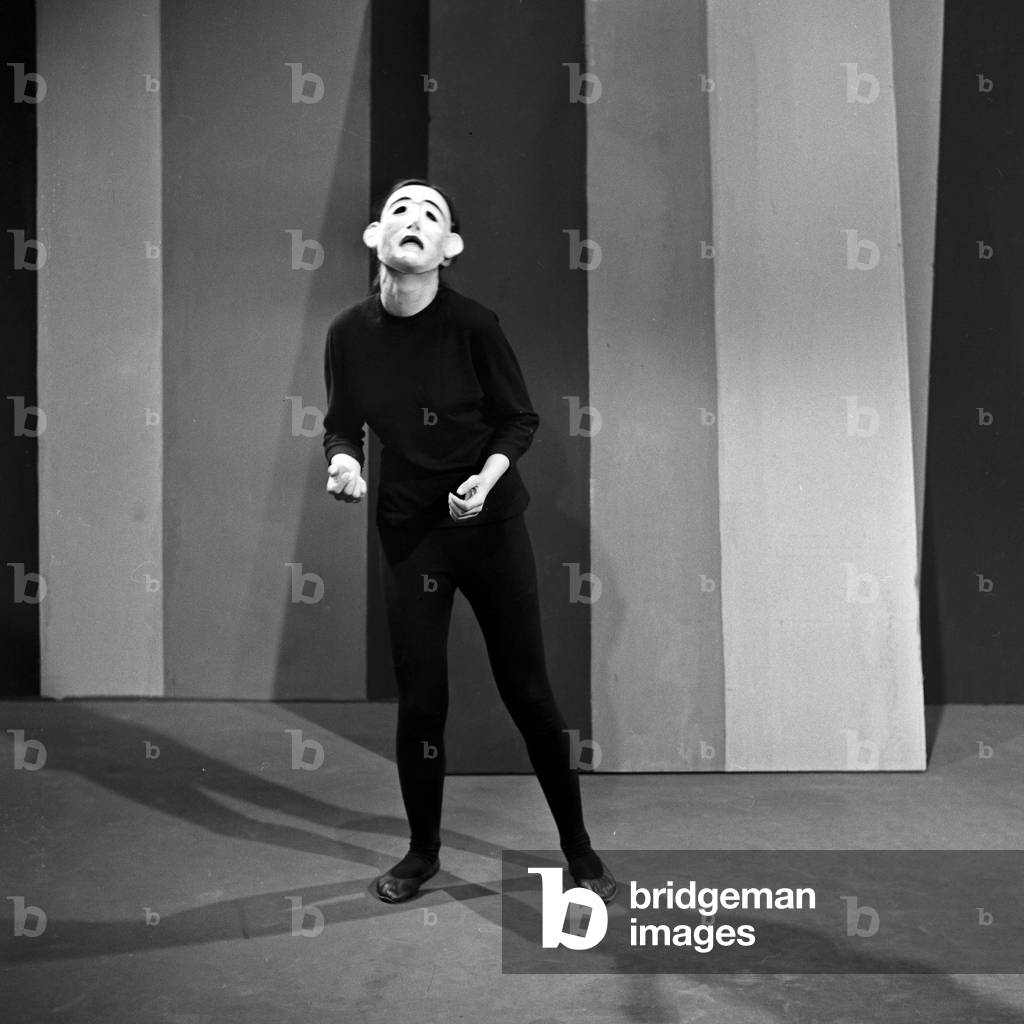 A woman presenting classical pantomime at Hamburg, Germany 1960s