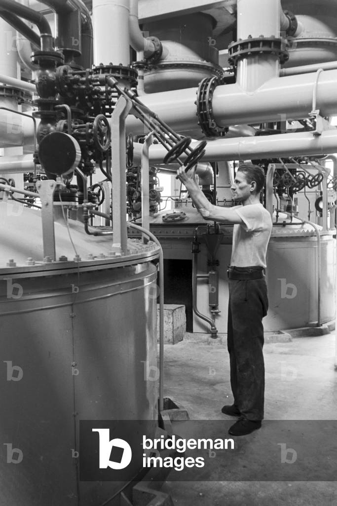 A guided tour through a factory of fatty acid in Witten, Germany 1930s (b/w photo)
