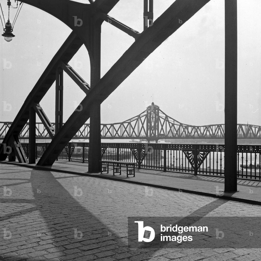 New bridge over river Rhine at Duisburg, Germany 1930s (b/w photo)