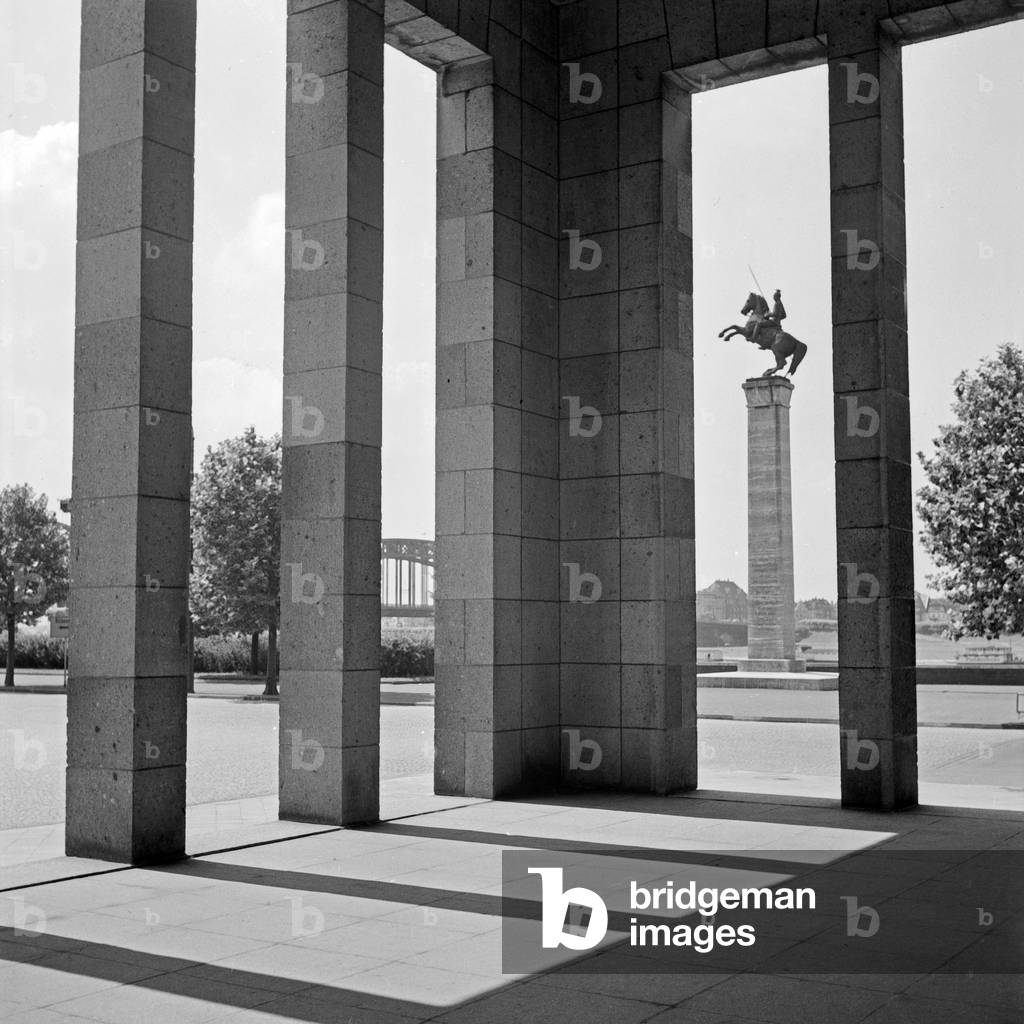 Uhlan monument at the court of honour near the river Rhine at Duesseldorf, Germany 1930s (b/w photo)