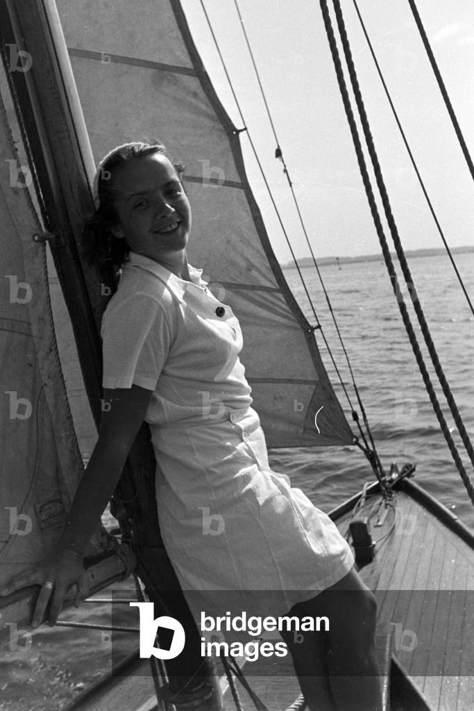 A summer day at the Baltic Sea, Germany 1930s (b/w photo)
