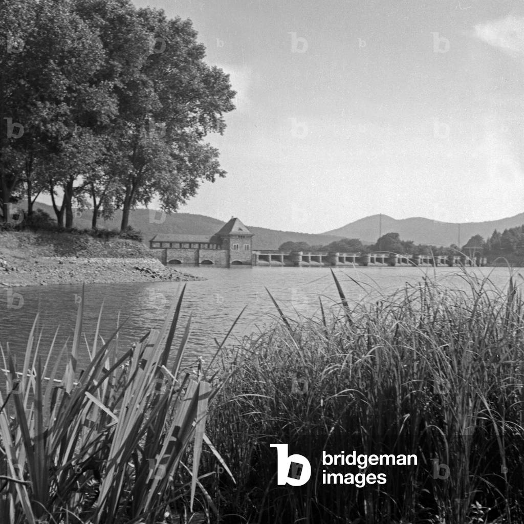 The barrage at Edersee lake in Hesse, Germany 1930s (b/w photo)