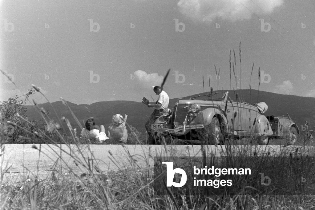 A trip to the Bohemian Forest with the Ford V8, Germany 1930s (b/w photo)