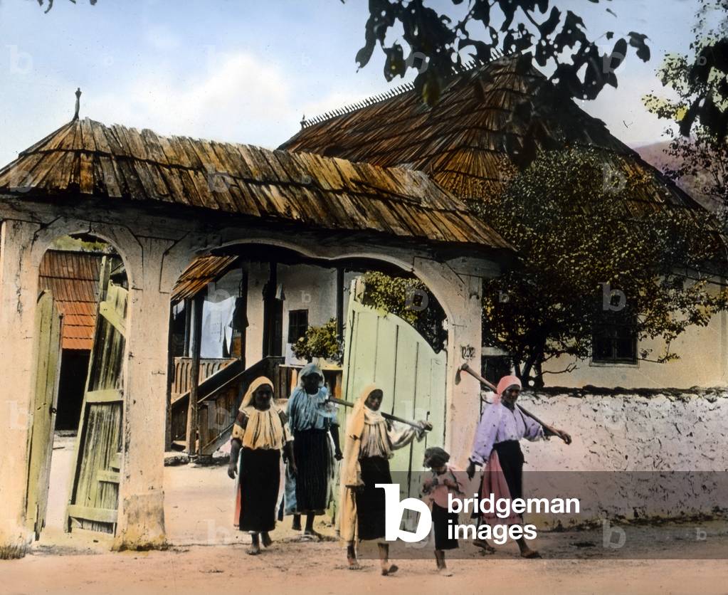 Romania, Countrywomen going to work, image date: circa 1920. Carl Simon Archive