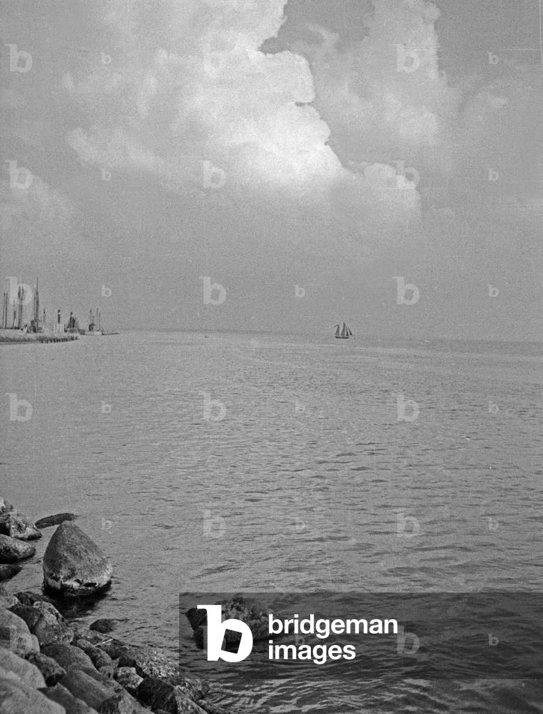 At Vistula Lagoon, East Prussia, 1930s (b/w photo)