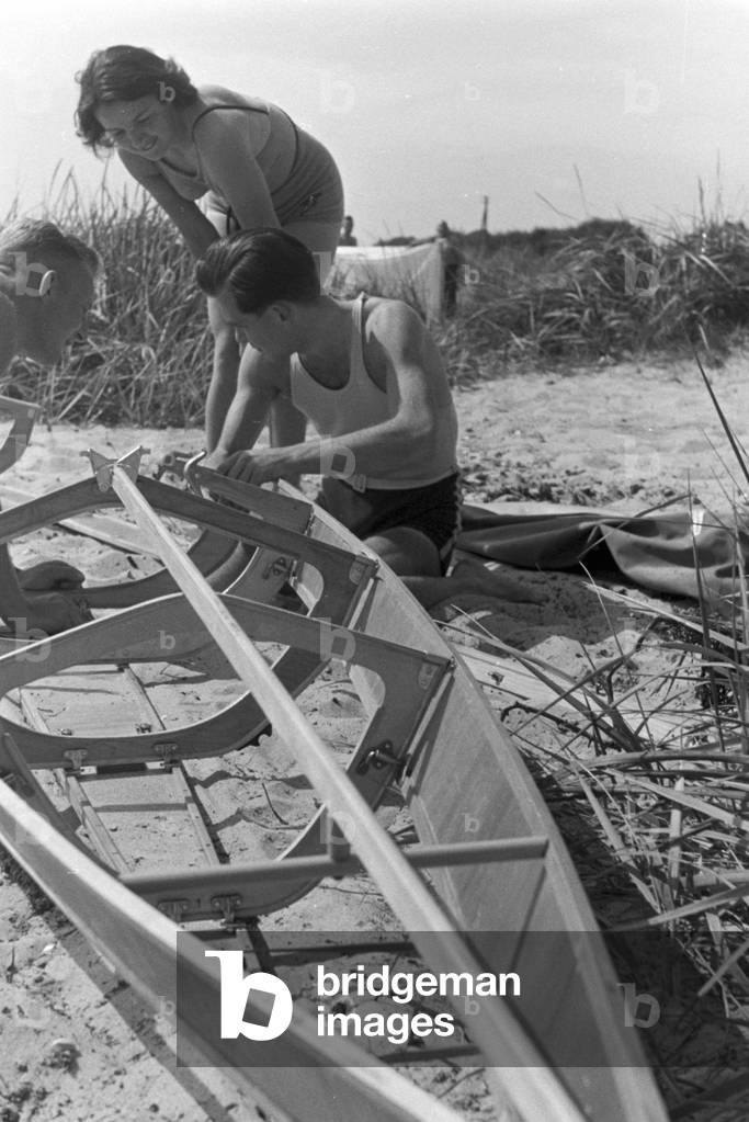 Vacation at the Baltic Sea, Germany 1930s (b/w photo)