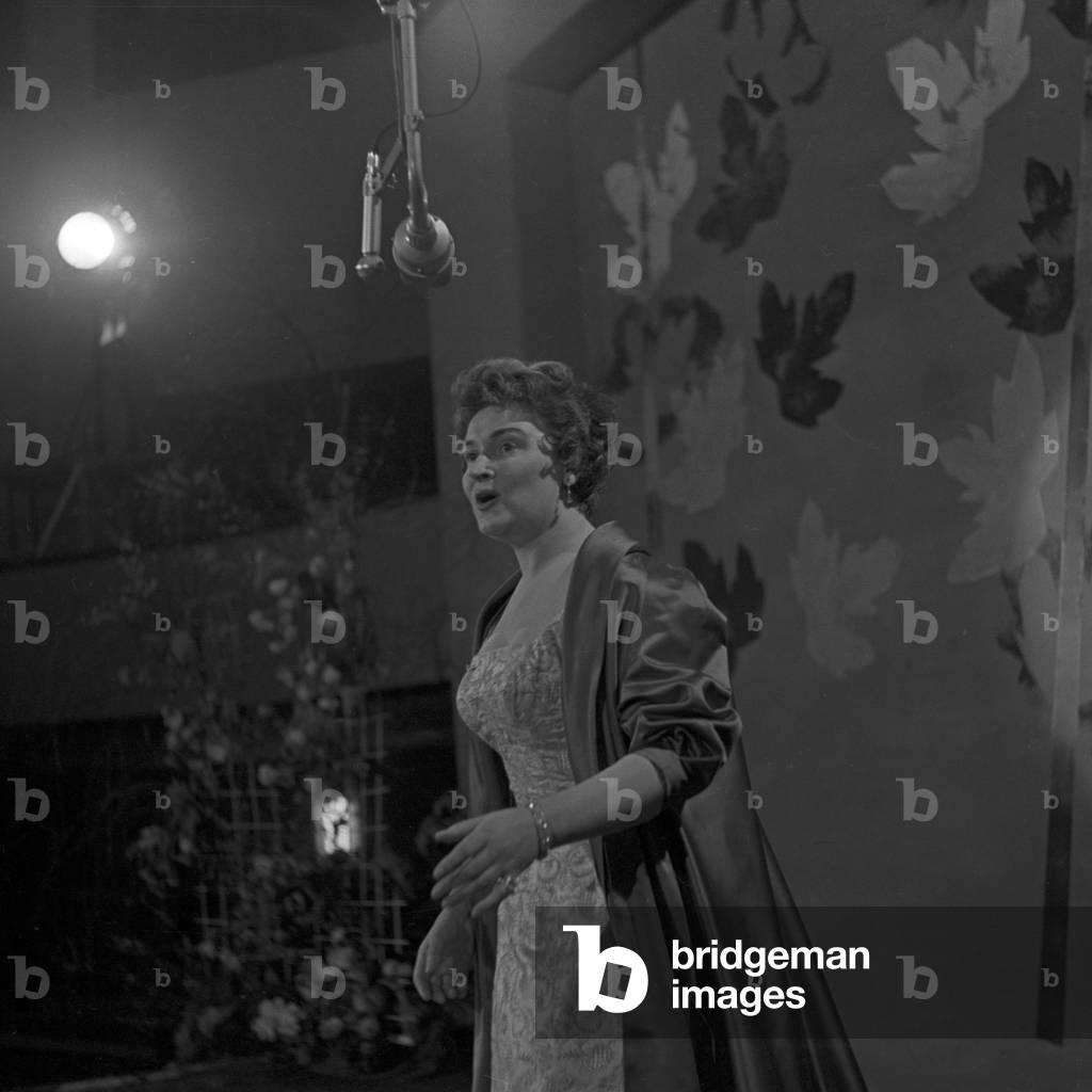German chamber music soprano singer Erika Koeth performing at Hamburg, Germany 1950s