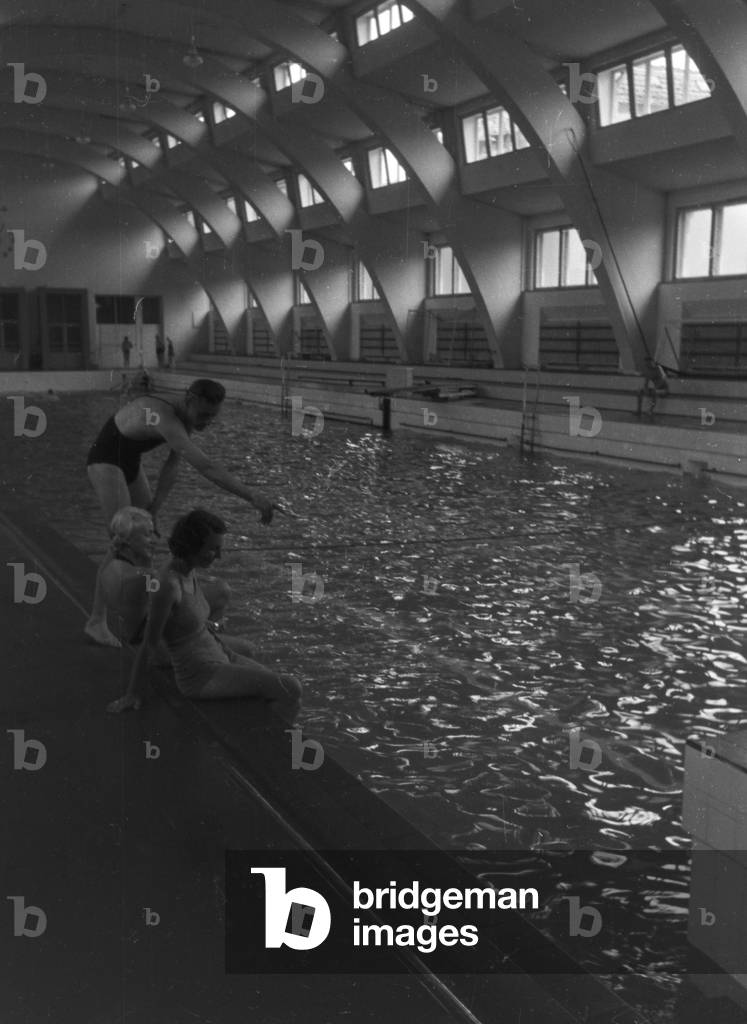 A trip to the historic indoor swimming pool in Heslach, Germany 1930s (b/w photo)