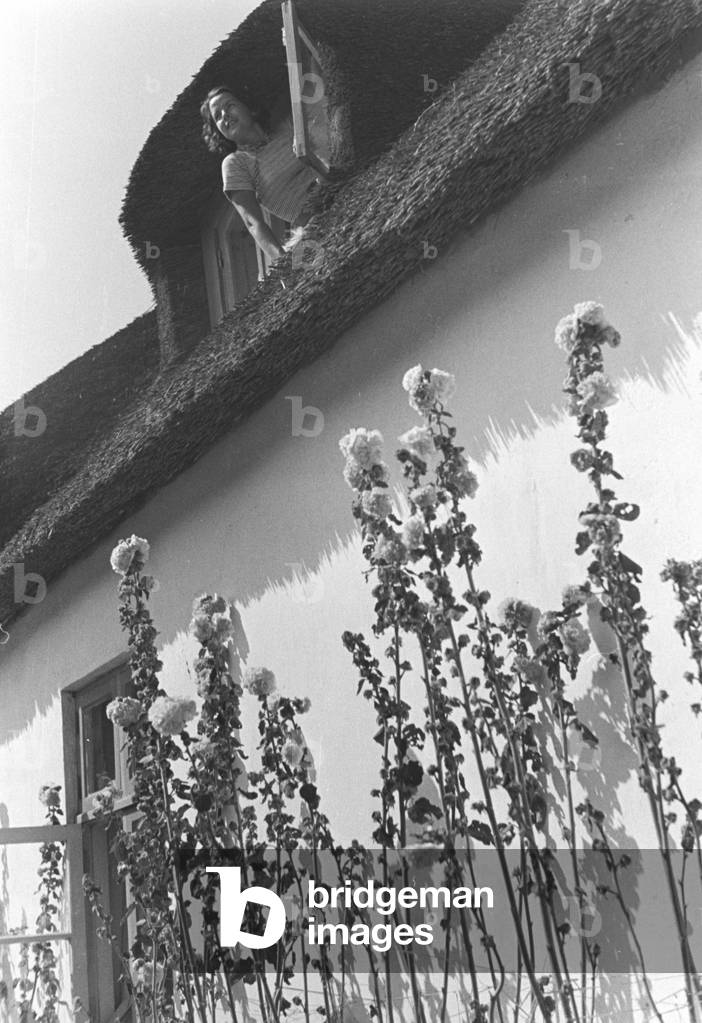 Vacation at the Baltic Sea, Germany 1930s (b/w photo)