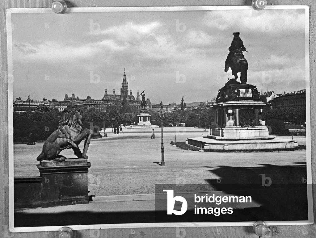 Artwork of an elder photograph, Germany 1930s (b/w photo)