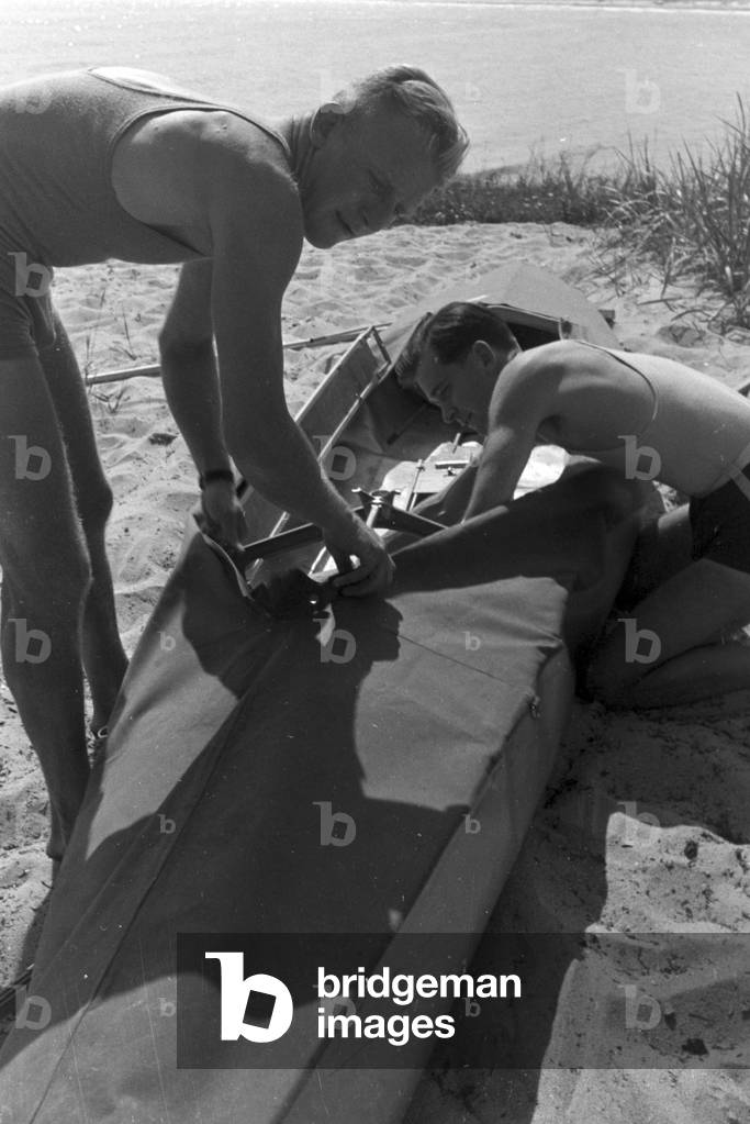 Vacation at the Baltic Sea, Germany 1930s (b/w photo)