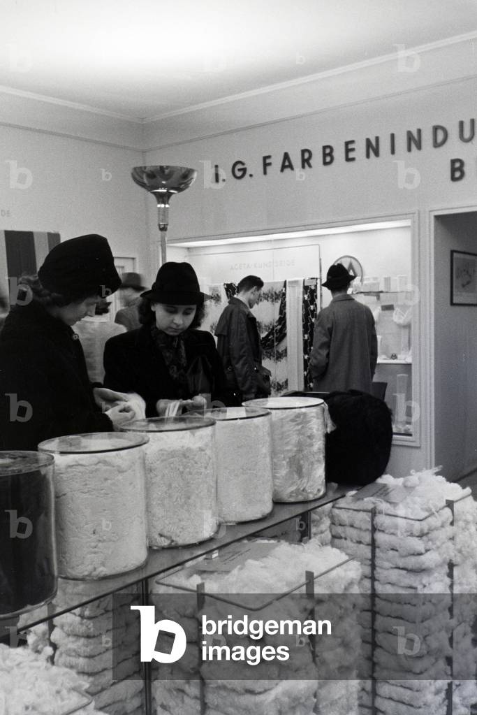 A stand by the company I.G.Farbenindustrie with aceta artificial silk, on the occasion of the Wiener Modewoche in the house of fashion 