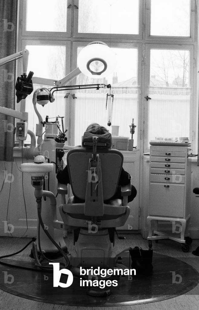 Visit to the dentist Dr Günter Scholz in the 1960s, Germany