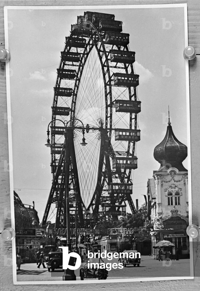 Artwork of an elder photograph, Germany 1930s (b/w photo)