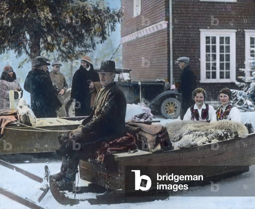 Dalekarlien, girl in sleigh