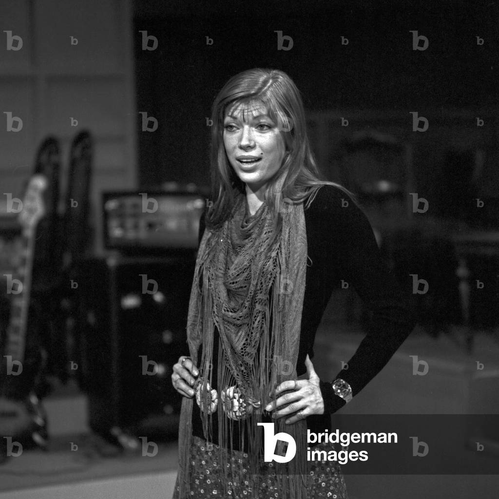 German singer and actress Katja Ebstein doing rehearsals for a German TV show, Hamburg 1972