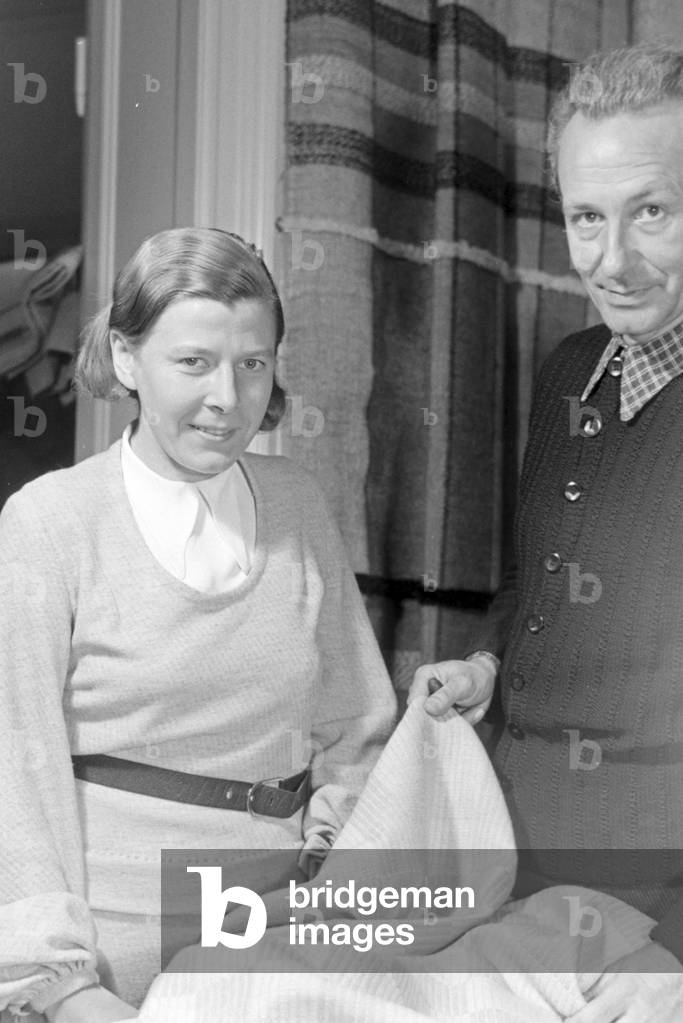 CEO of Adolf Bauer & Sons' weaving mill with staff members, Germany 1940s (b/w photo)