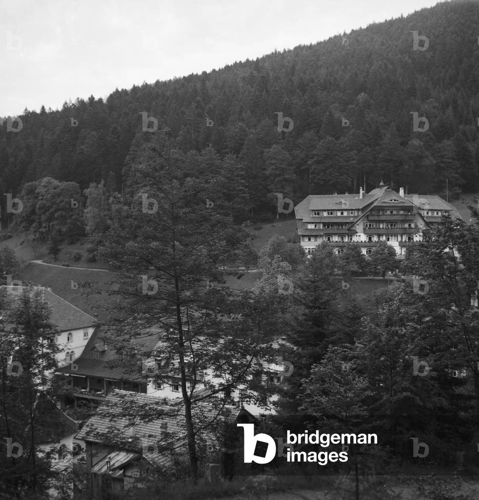At the climatic spa Bad Rippoldsau Schapbach in the Black Forest region, Germany 1930s (b/w photo)
