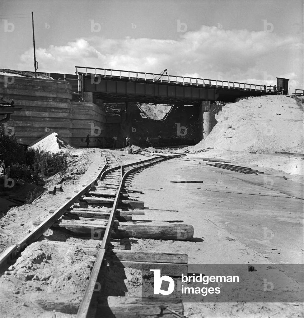 Motor feeder at Reichsautobahn highway - continous construction of the motorway feeder although the war at Nikolassee, Germany 1940 (b/w photo)