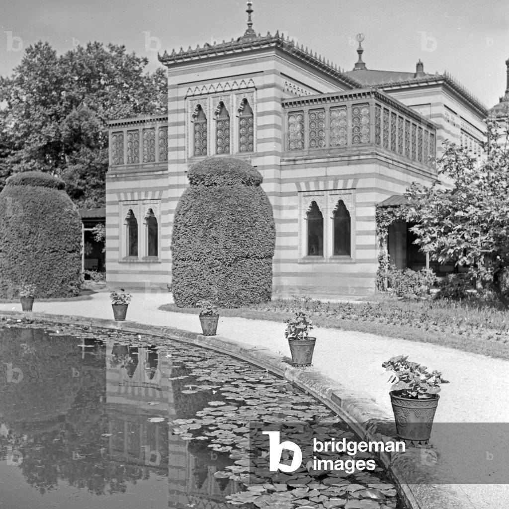 Moorish hall at Wilhelma gardens at Stuttgart, Germany 1930s (b/w photo)