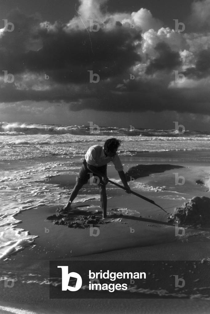 Vacations on Westerland, Germany 1930s (b/w photo)