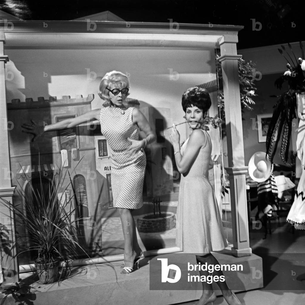 Dancer Maria Litto (left) with actress Hannelore Cremer, Germany 1960s