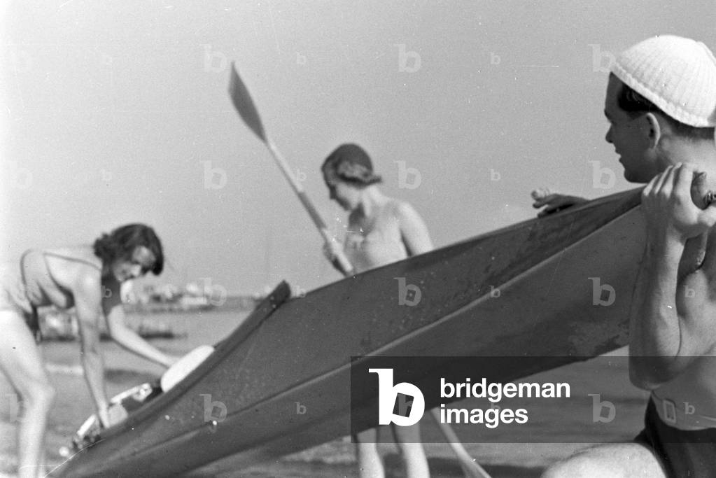 Vacation at the Baltic Sea, Germany 1930s (b/w photo)
