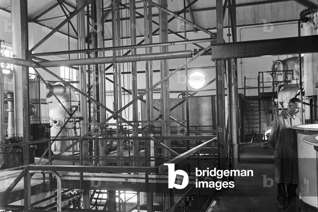 A guided tour through a factory of fatty acid in Witten, Germany 1930s (b/w photo)