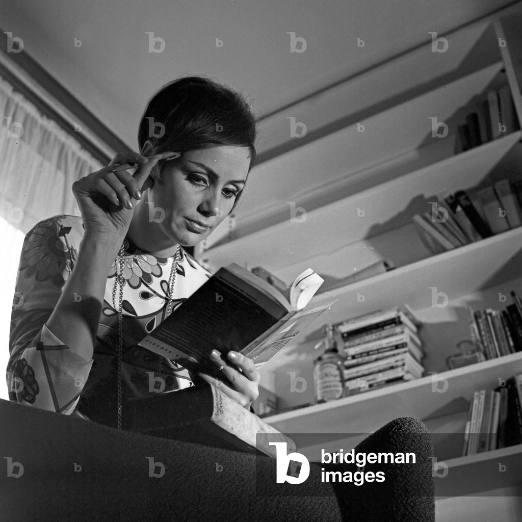 German journalist, TV presenter and author Marie Louise Steinbauer at Hamburg, Germany 1960s