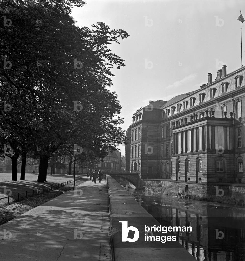 At the river Leine in Hanover, Germany 1930s (b/w photo)