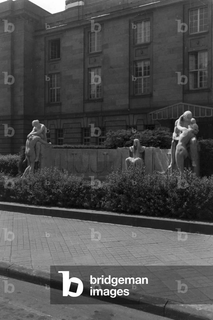 A trip to Stuttgart, Germany 1930s (b/w photo)