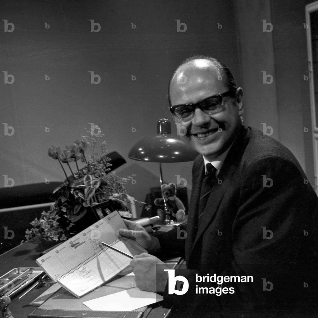 Journalist Dietrich Koch, presenter of politcial TV magazine 