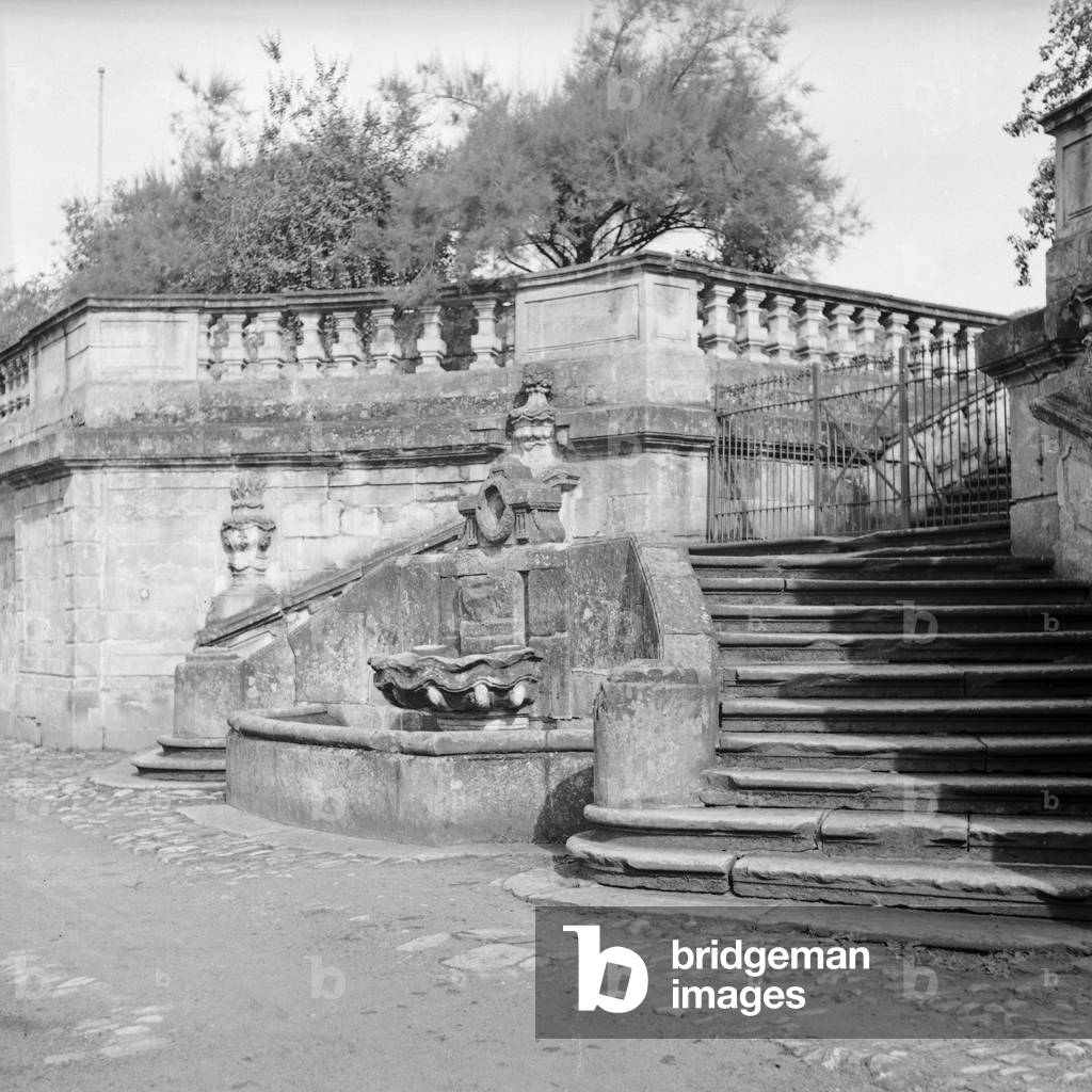 Stairs with little fountain, Germany 1930s (b/w photo)