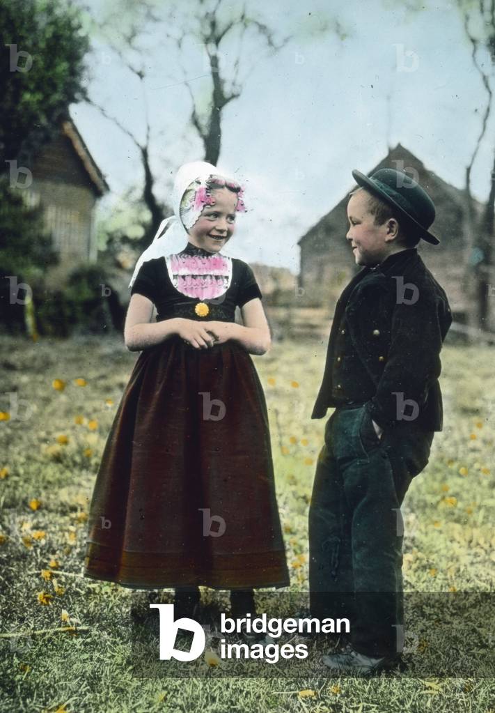 Netherlands, province of Zeeland. Children from Walcheren island. Image date: circa 1920. Carl Simon Archive