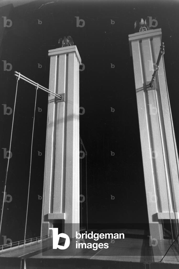 Model of a planned bridge produced by bidge construction company J. Gollnow & Sohn at Stettin, Germany 1930s (b/w photo)