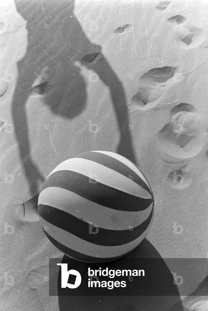 Vacation at the Baltic Sea, Germany 1930s (b/w photo)