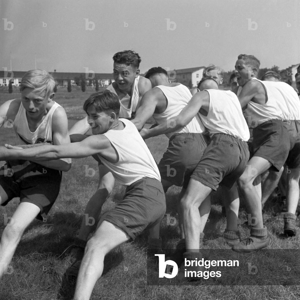 Tug-of-war is one of the most favorite exercises, Germany 1940s (b/w photo)