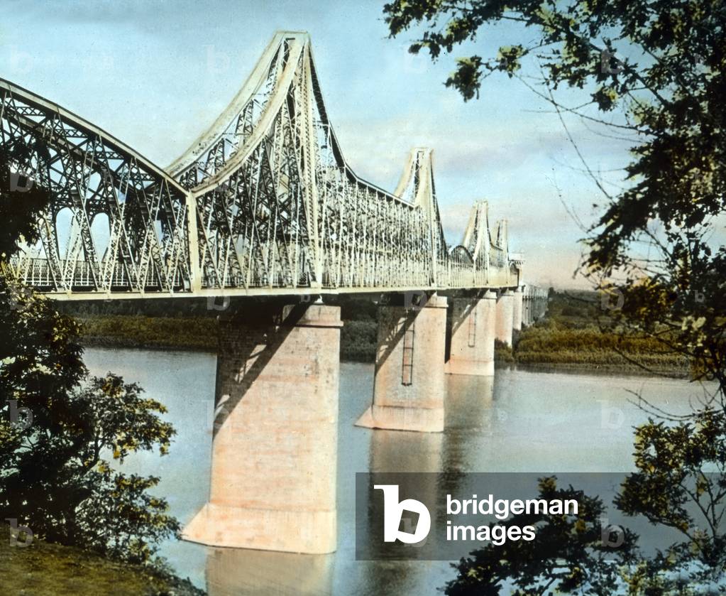 Romania, Fetesi railroad bridge over the river Danube near Cernavoda city, image date: circa 1920. Carl Simon Archive