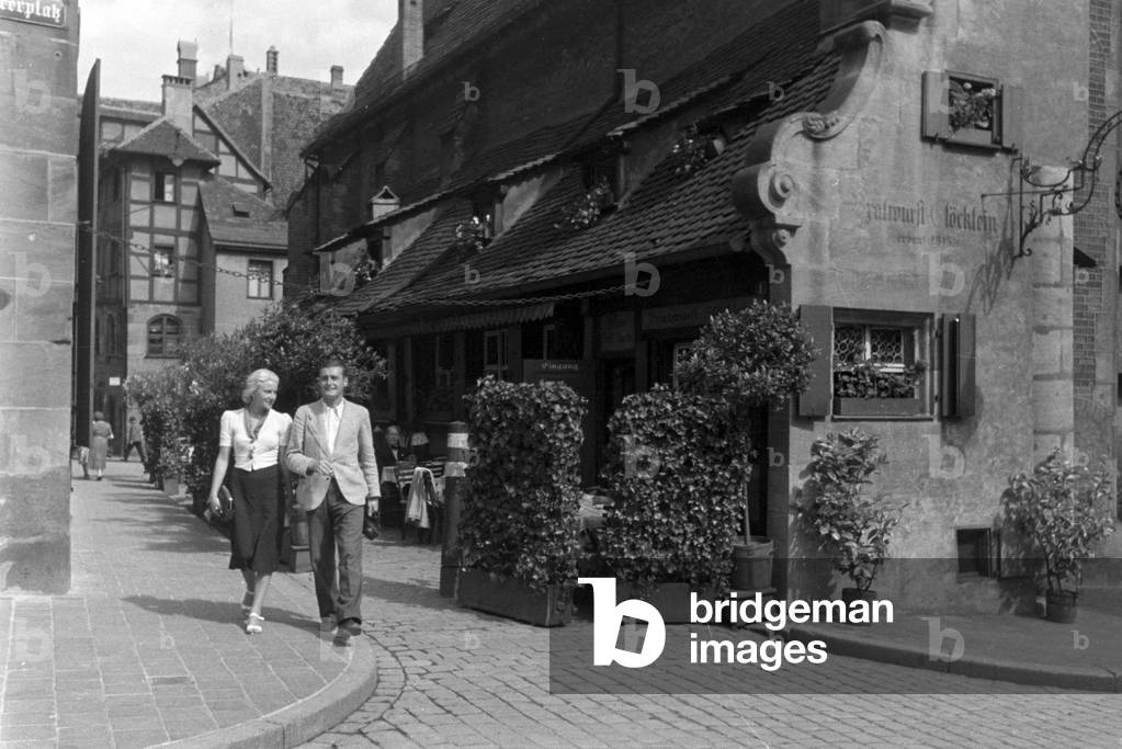 visitation of the citys Nürnberg and Cham, Germany 1930s (b/w photo)