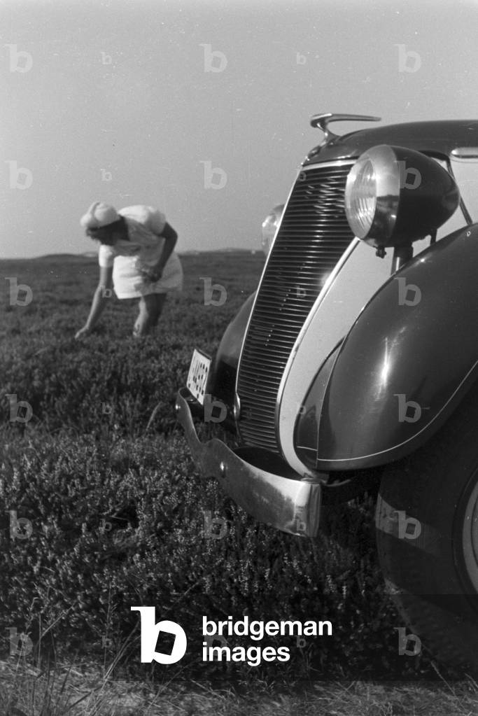 Vacation at the Baltic Sea, Germany 1930s (b/w photo)