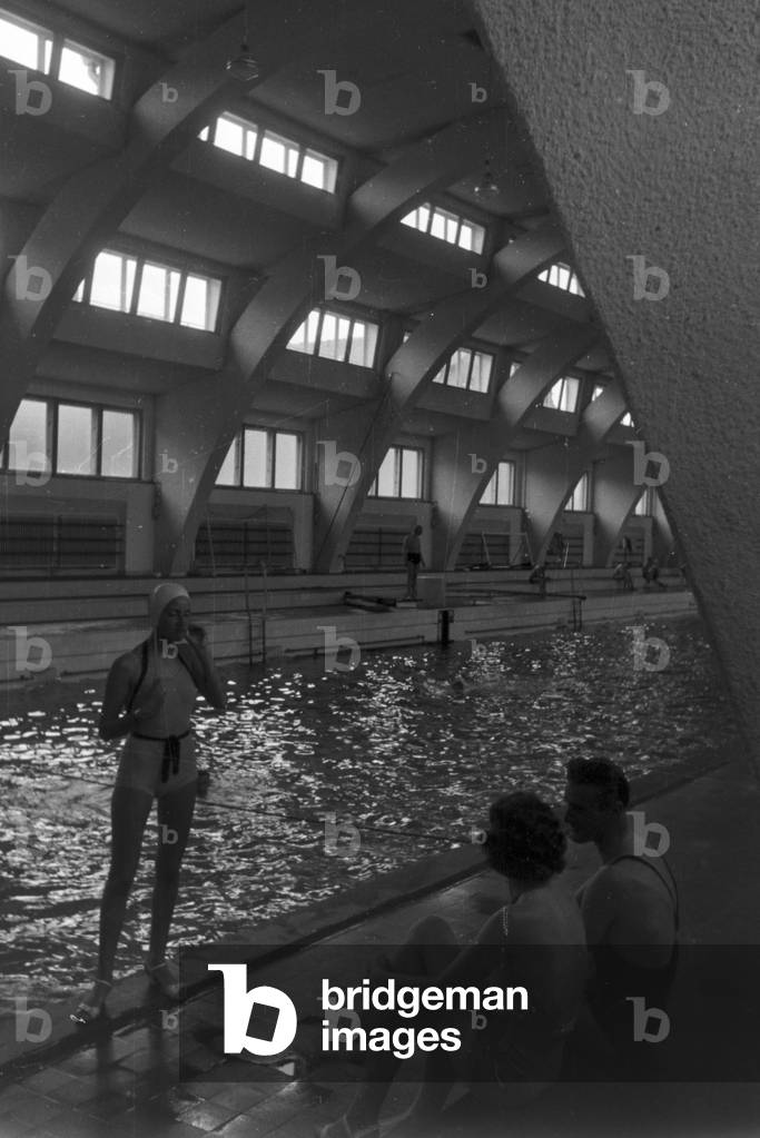 A trip to the historic indoor swimming pool in Heslach, Germany 1930s (b/w photo)