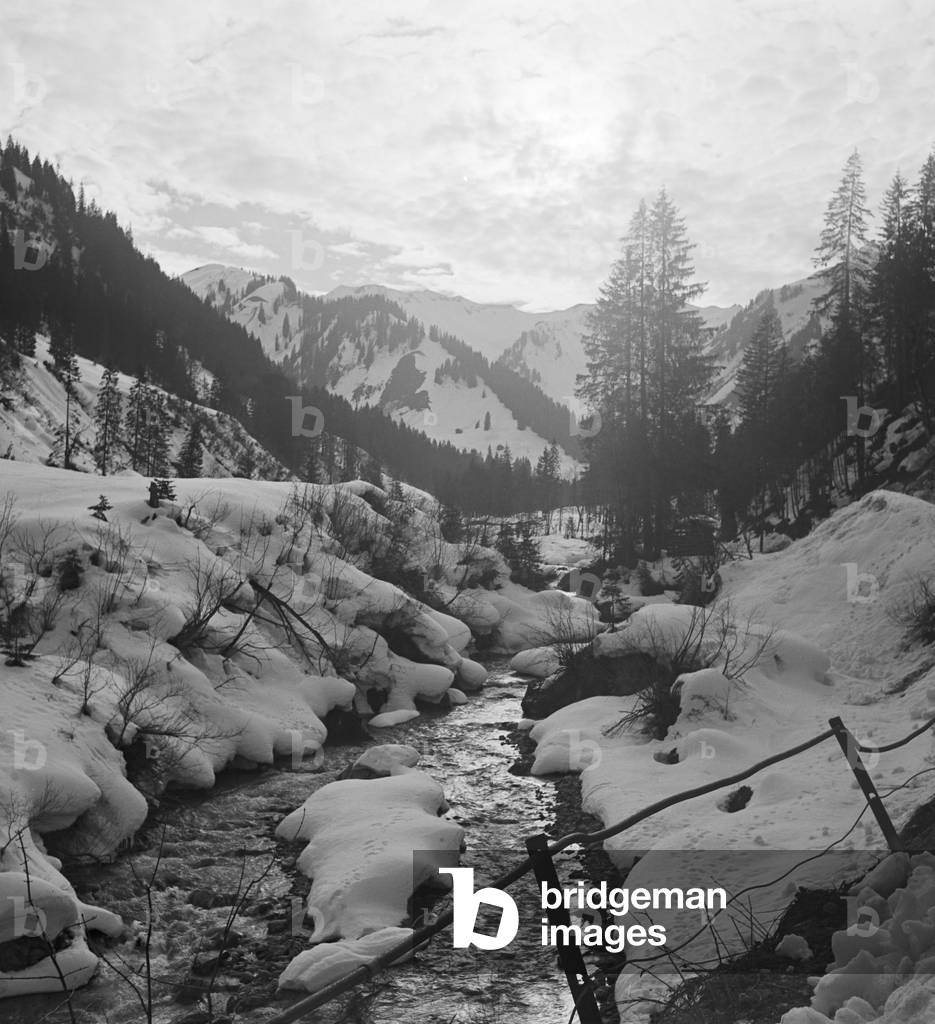 A trip to Mittelberg in Austria, Germany 1930s (b/w photo)