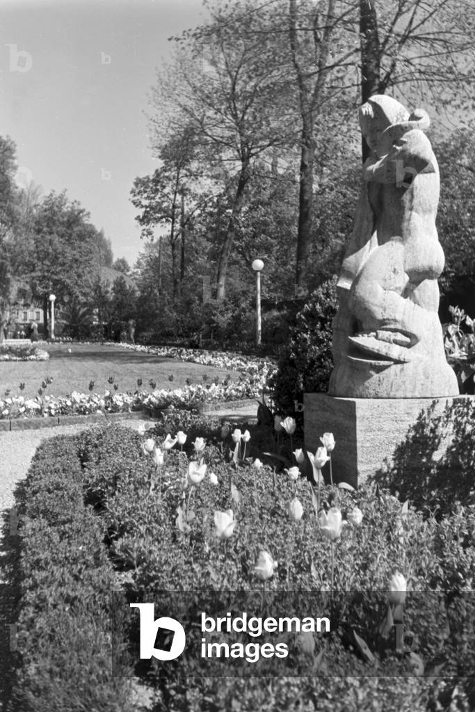 A trip to Heilbronn, Germany 1930s (b/w photo)