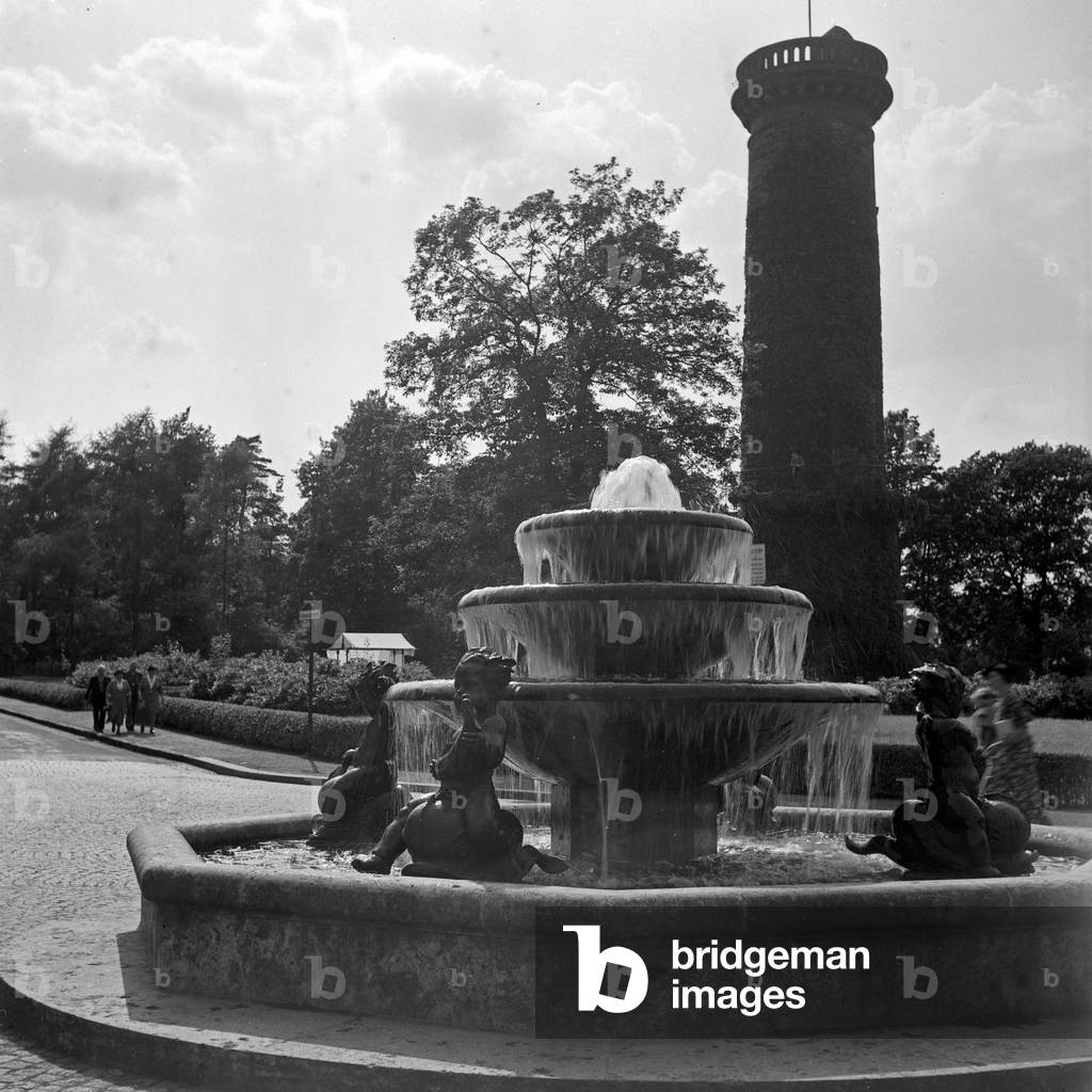 Toelleturm watchout at Wuppertal Barmen, Germany 1930s (b/w photo)