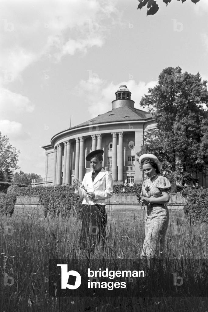 A trip to Bad Kissingen, Germany 1930s (b/w photo)