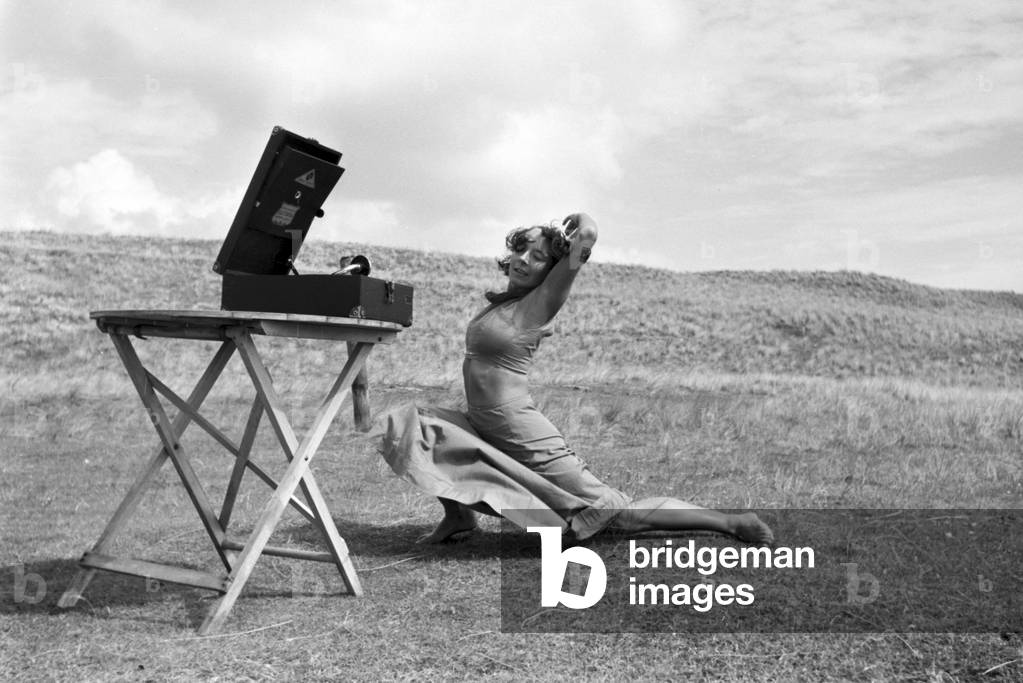 The popular dancer Gret Palucca on vacation on Sylt, Germany 1930s (b/w photo)