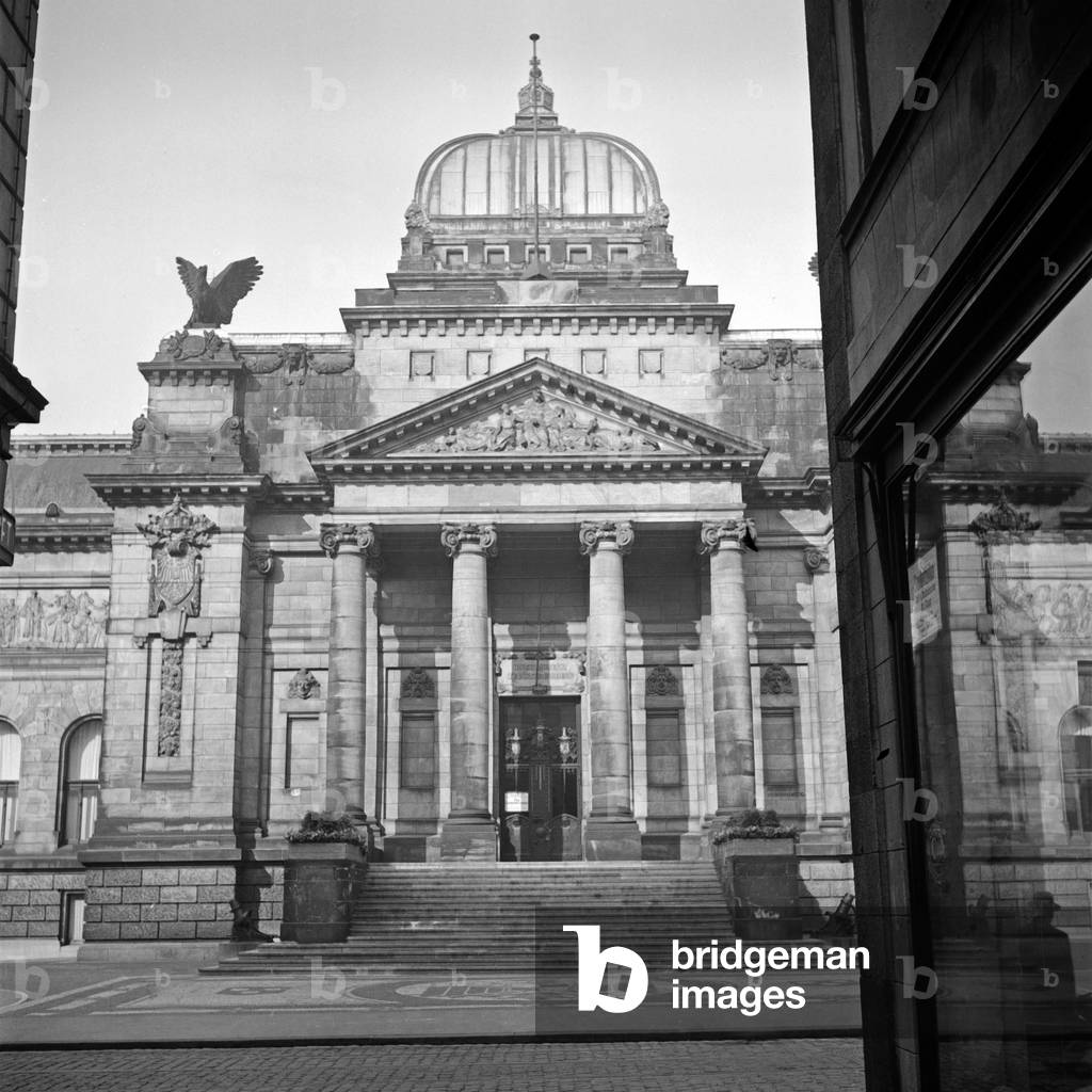 Hall of fame at Wuppertal Barmen, Germany 1930s (b/w photo)